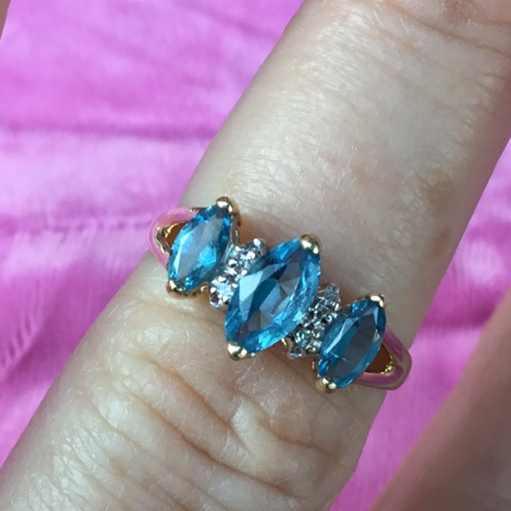 14k solid gold diamond & topaz ring vintage